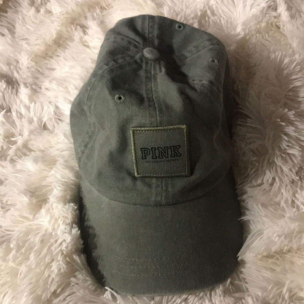 NWOT VS PINK green hat